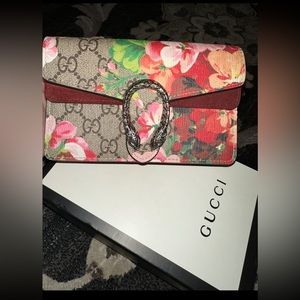 Beautiful Authentic bag with flowers great for events